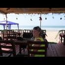 In einem der Strandcafés